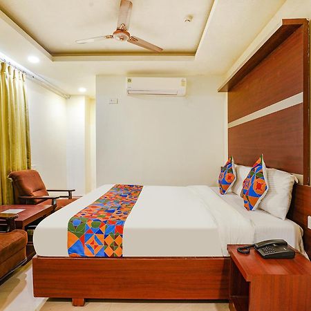 Fabhotel Golden Way Vijayawāda Esterno foto